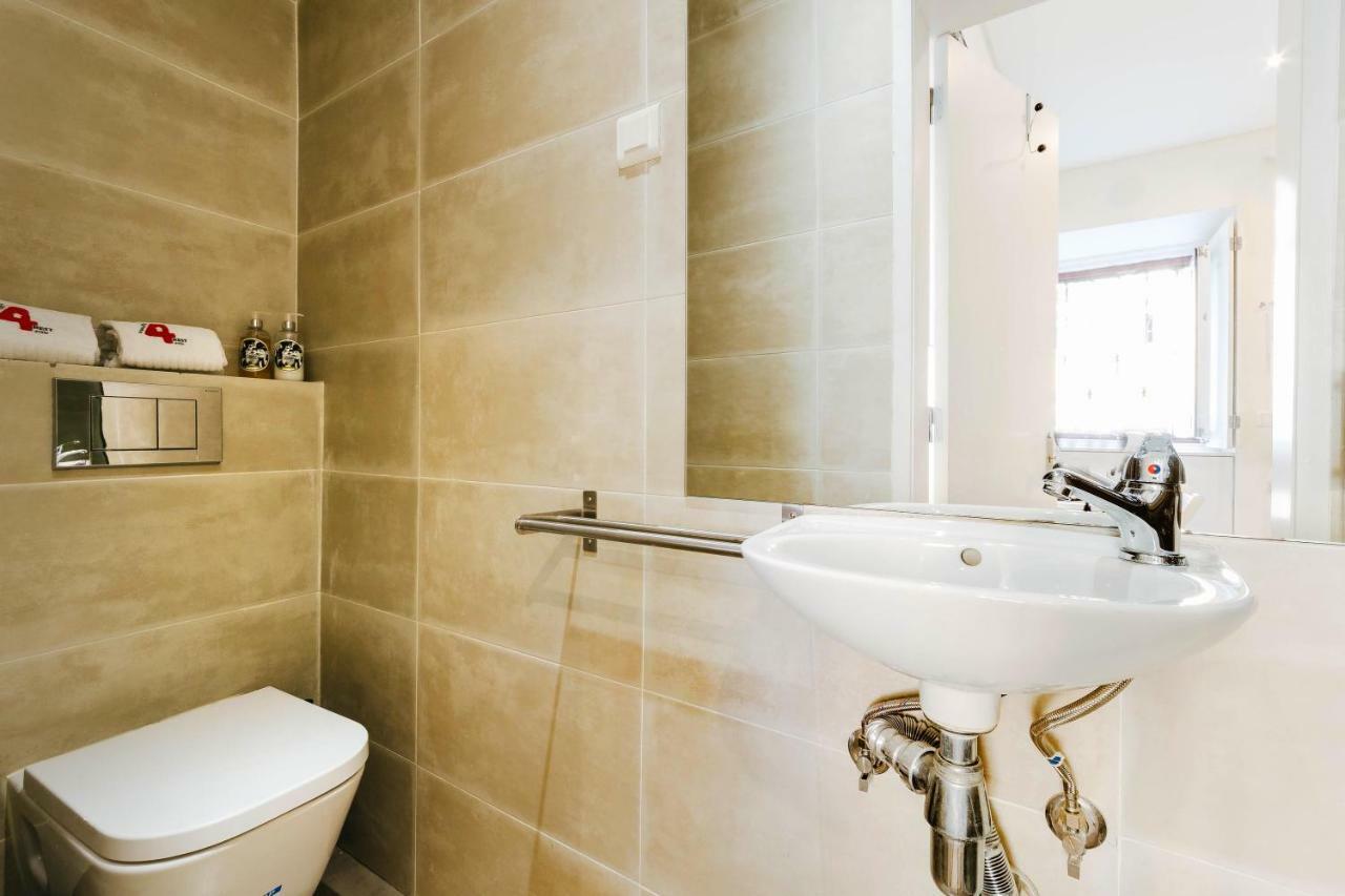 Rent4Rest Lisbon Downtown Tiny Studio Apartments Eksteriør billede